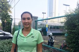 Dara cantik lapangan tenis curahkan asa untuk  Jokowi