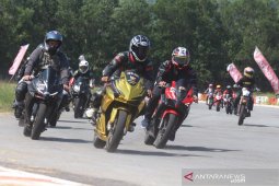 Astra gelar "Honda CBR Trackday 2019" di Sirkuit Taman Pasir Panjang Singkawang