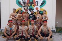 Spirit of the Hornbills, tarian tradisional Dayak dari Indonesia di RWMF 2019