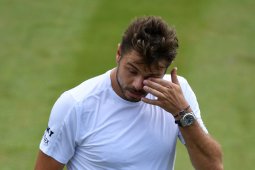 Stan Wawrinka kalah dari petenis jangkung di Wimbledon