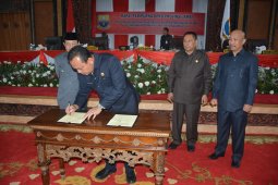 Sembilan fraksi setujui Ranperda Pertanggungjawaban Pelaksanaan APBD Pemprov Jambi