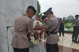 HUT Bhayangkara  Ke-73, Polda Sumut ziarah ke Taman Makan Pahlawan