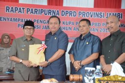 DPRD gelar paripurna penyampaian nota pengantar KUA-PPAS perubahan 2019