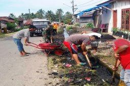 Koramil 03/Sipirok dan masyarakat gotongroyong