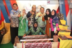 Tanah Bumbu pamerkan produk lokal di Harganas