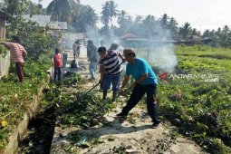 Batang Angkola giatkan gotong royong