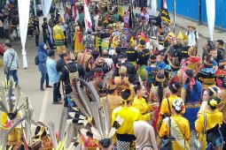 Puluhan muda-mudi "Dayak" turun gunung ke Banjarmasin