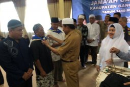 Bupati Bangka Tengah lepas 186 calon jamaah haji