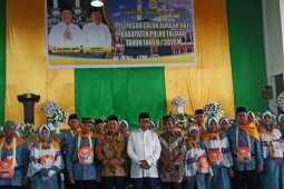 Bupati Taliabu lepas 56 Calhaj ke tanah suci