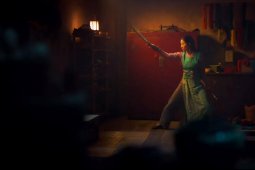 Cuplikan film "Mulan" dirilis, tampilkan keahlian Liu main pedang