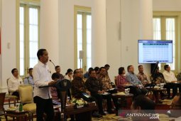 Presiden minta menteri hati-hati pada defisit neraca perdagangan