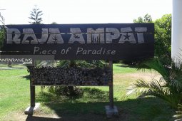 Dua dari 15 korban tenggelam di Raja Ampat selamat