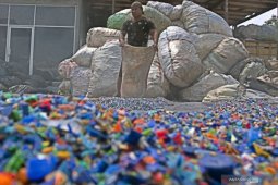 Daur ulang sampah berbasis aplikasi jadi solusi dapat penghasilan saat pandemi