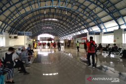 The Jakmania padati Stasiun Palmera