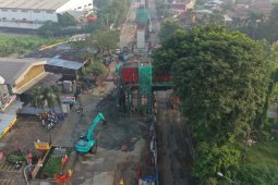 Cor beton proyek Tol BORR tumpah, lalu lintas dialihkan