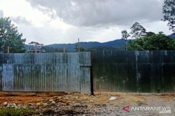 Anggota DPRD soroti galangan kapal di tengah hutan Nabire