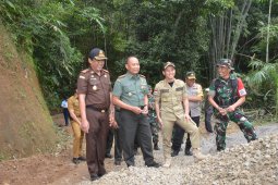 Pembangunan jalan desa tingkatkan kesejahteraan warga