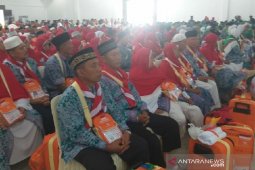 Calon haji berhadapan musim panas di Mekkah