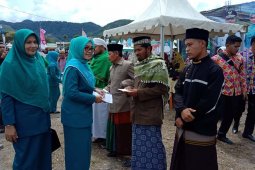 Disdik Aceh salurkan bantuan 85 paket peralatan sekolah