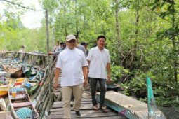 Gubernur Babel tinjau kondisi dermaga wisata alam jering