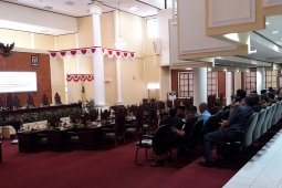 Uang dinas macet dewan tolak ikuti  rapat paripurna