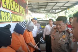 Dijanjikan kerja di pabrik roti, ternyata jadi pekerja kafe