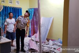 Polisi selidiki robohnya tower  telekomunikasi
