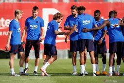 Griezmann-De Jong ikuti sesi latihan pertama Barcelona