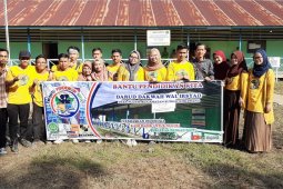 Komunitas bantu pendidikan kita berikan bantuan ke sekolah Darud Da'wah Wal Irsyad