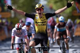 Etape 10 Tour de France milik Wout Van Aert