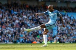 Everton rekrut Fabian Delph dari City