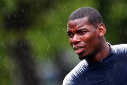Paul Pogba pegang posisi sentral di MU