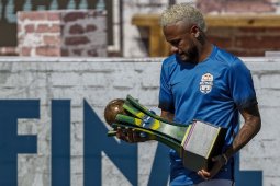 PSG beberkan fakta Barcelona belum tawar Neymar