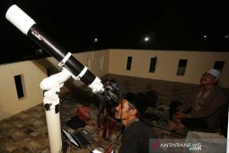 Pemantauan gerhana bulan parsial
