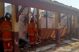 Bangunan SDN Cicinde I Karawang terbakar