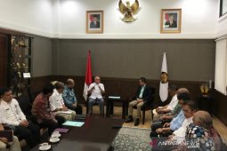 Bupati Dampingi Gubernur Audiensi ke Kementerian ESDM