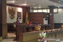 Koster "rampingkan" OPD Bali