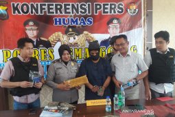 Ikuti ritual datangkan rezeki, seorang warga malah tertipu hingga Rp100 juta