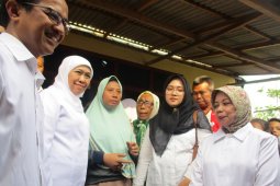 Gubernur Jatim berikan bantuan jari buatan untuk warga Kediri