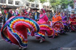 Parade Cross Culture Festival