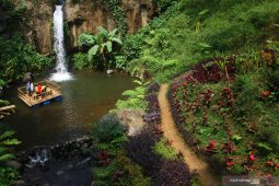 Wisata alam Coban Jahe