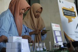 Mahasiswa UMS deteksi keaslian air zam-zam dengan "bolpoin ajaib"