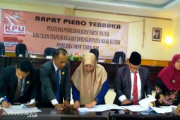 25 anggota DPRD Solok Selatan semuanya laki-laki