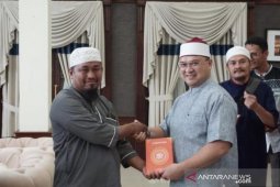 Gubernur Babel terima 5.000 Alquran dari BWA