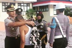 Karena desersi, dua anggota Polres Nagan Raya dipecat