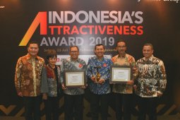 Pemprov Jabar raih Platinum Provinsi Besar Terbaik Sektor Investasi IAI 2019