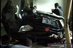 Polisi selidiki mobil penabrak kerumunan warga