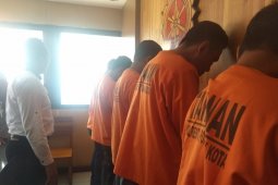 Tarik paksa kendaraan, lima "debt collector" ditangkap Polisi