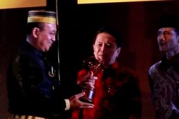 Pemkab Batanghari terima penghargaan Kabupaten Layak Anak
