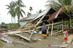Sebuah rumah di Aceh Utara roboh dihantam angin kencang